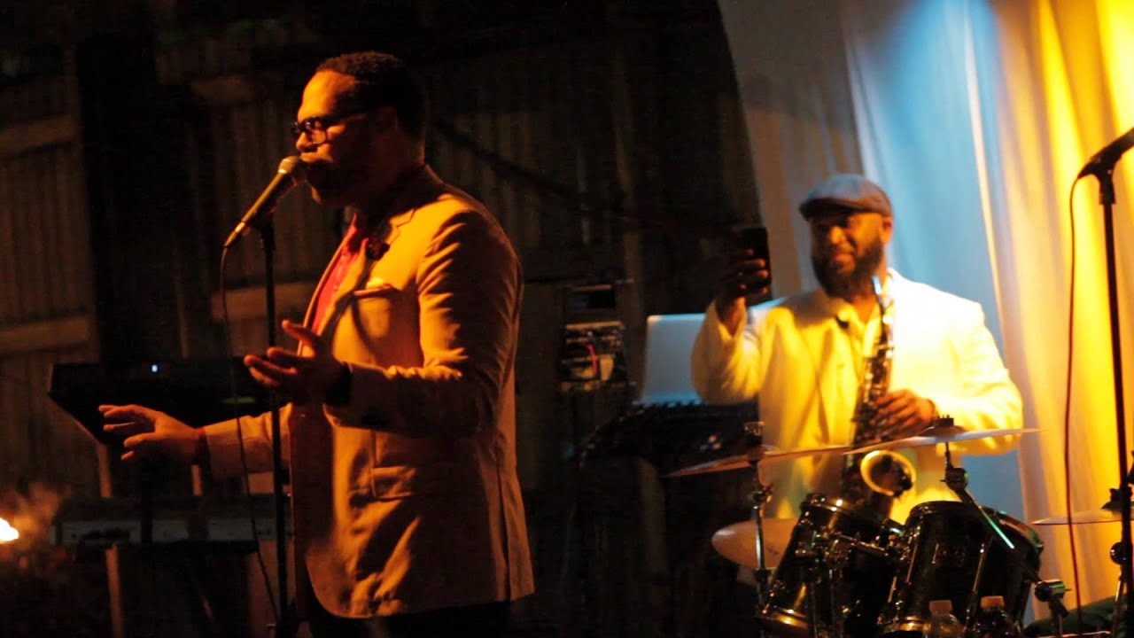 Eric Roberson Freestyle