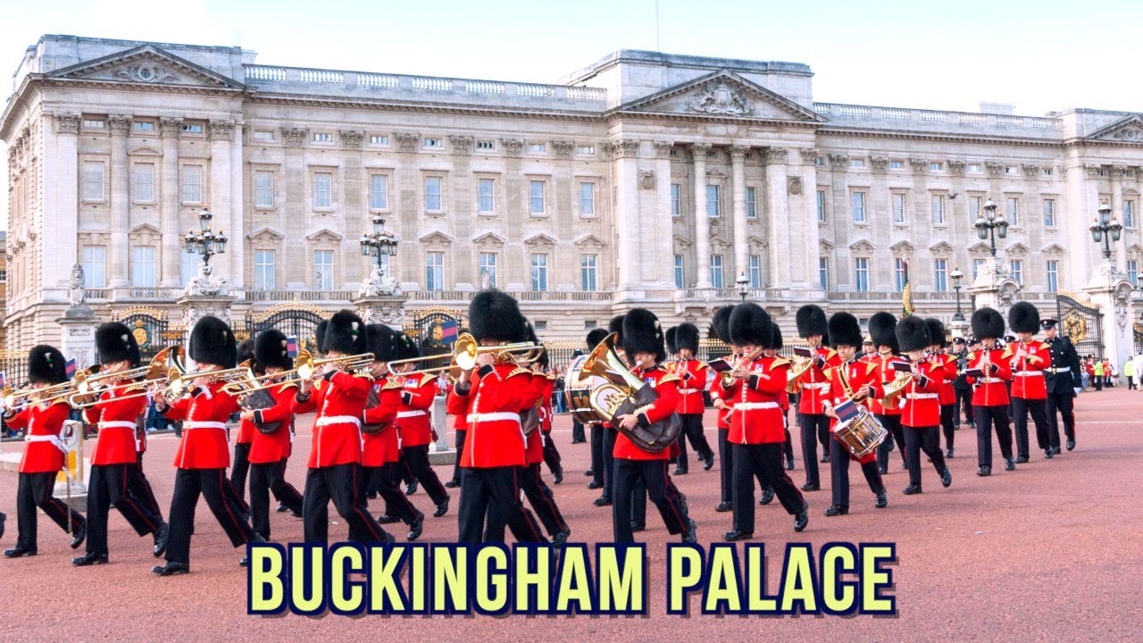 Buckingham Palace & The Changing of the Guard.