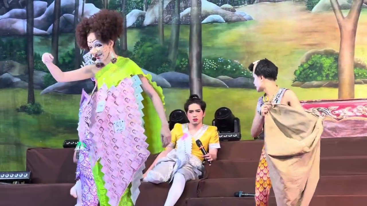 เล่นๆอยู่เบลล์ตกเวที ดำดงบอกเบลล์ทำให้คนอื่นเขาเดือดร้อนว่ะ เอ้าขึ้นมาสิ นั่นช่วยแล้วหรอดง🤪😂