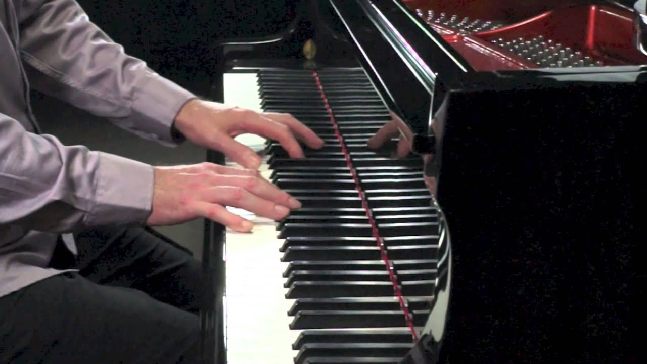 'Andantino' Op.24 No.7 Sibelius - P.  Barton, FEURICH 218 piano