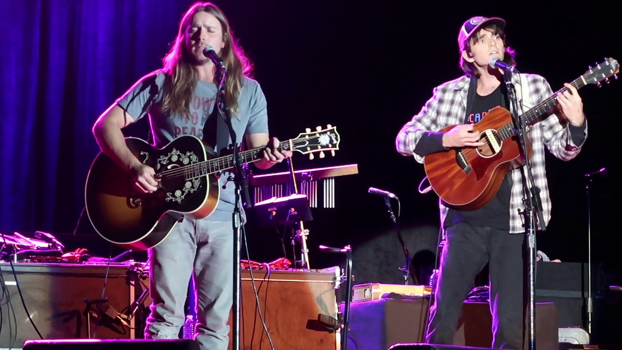 Lukas & Micah Nelson / Every thing is bullshit / Harrahs Resort - Funner, CA / 1/6/18