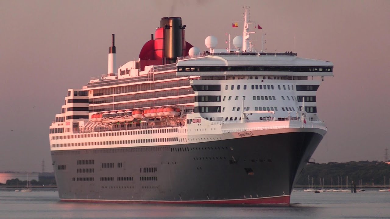 QUEEN MARY 2 ARRIVING SOUTHAMPTON FROM NEW YORK 15/07/22