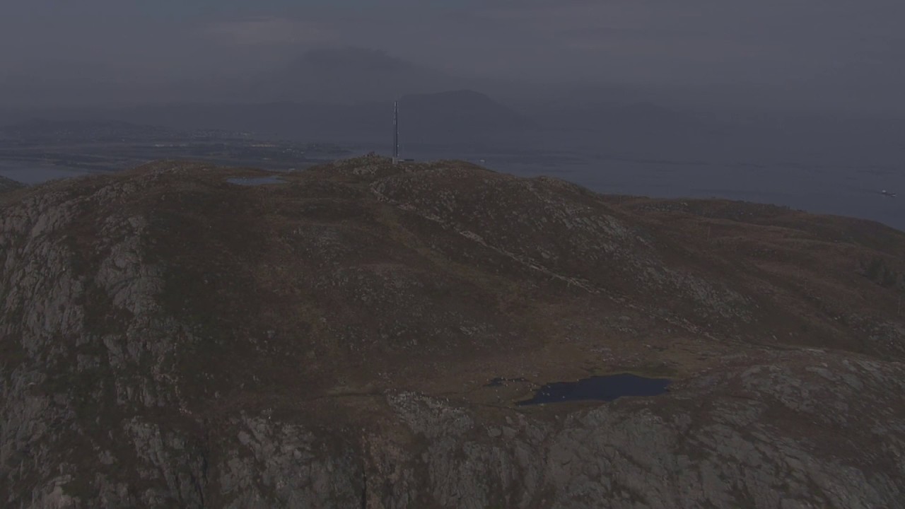 Giske, Valder&oslash;ya, Vigra, &Aring;lesund Lufthamn - Flying Over Norway