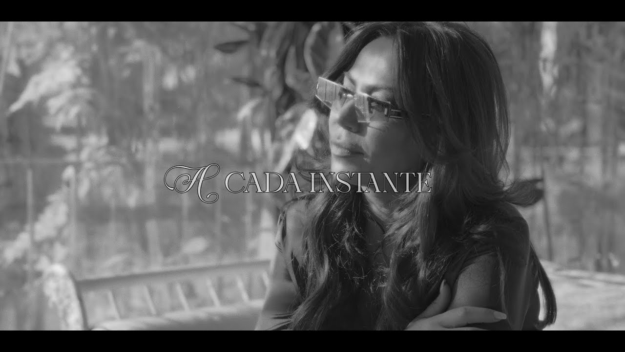 Lola González - A Cada Instante (Videoclip Oficial)