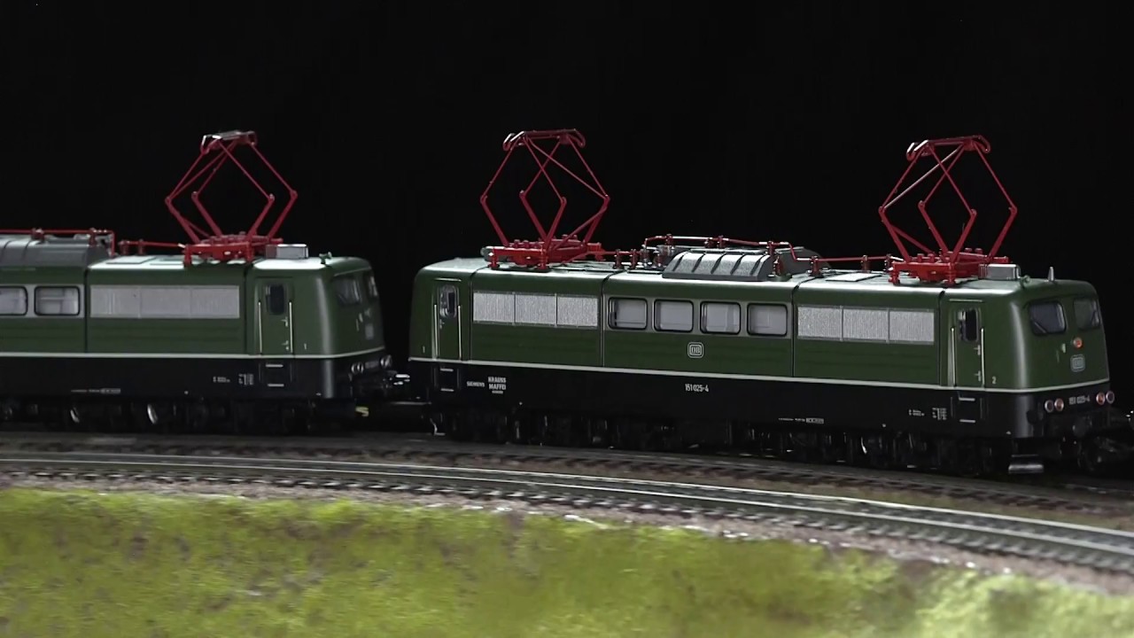 E151 Doppeltraktion Schwerer Kohlenzug  H0 M&auml;rklin