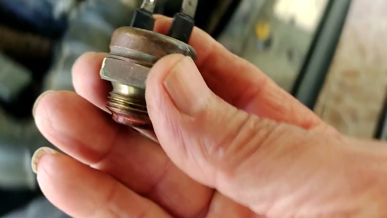 Como trocar o cebolão do radiador do uno 94!