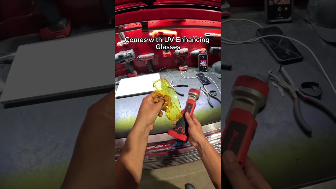 Need a good BRIGHT UV light to detect leaks🤔🤔 @SnaponTools #tools #mechanic #uv #bright #leak