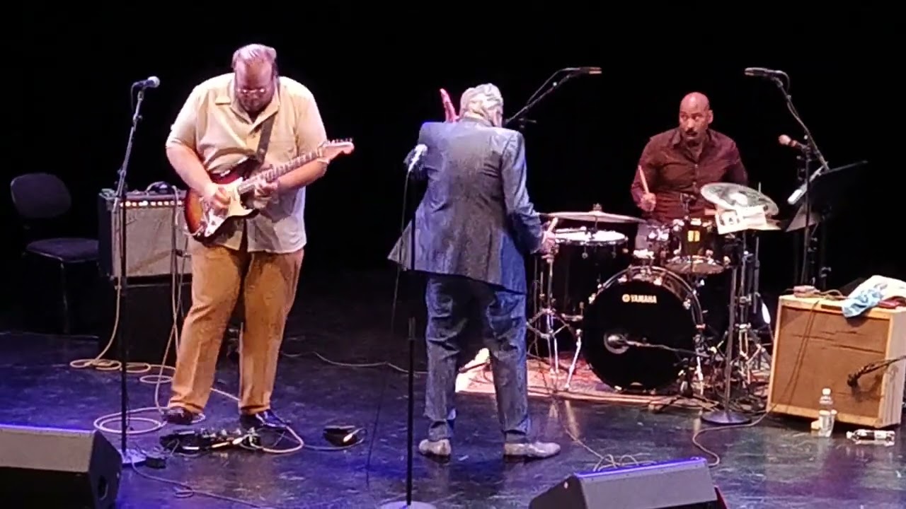 Rick Estrin & the Nightcats at malmitalo,Hki