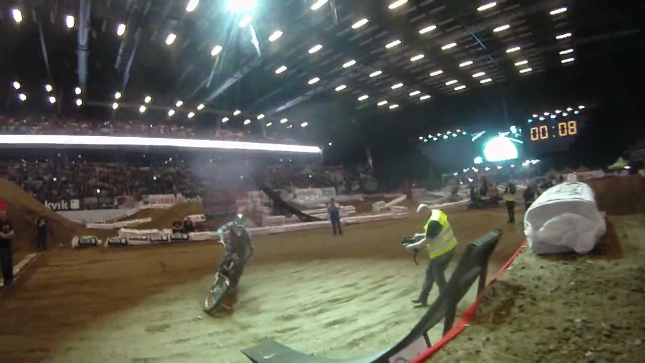 Peter Weiss - Unofficial world record 17 trial backflips 2 min.