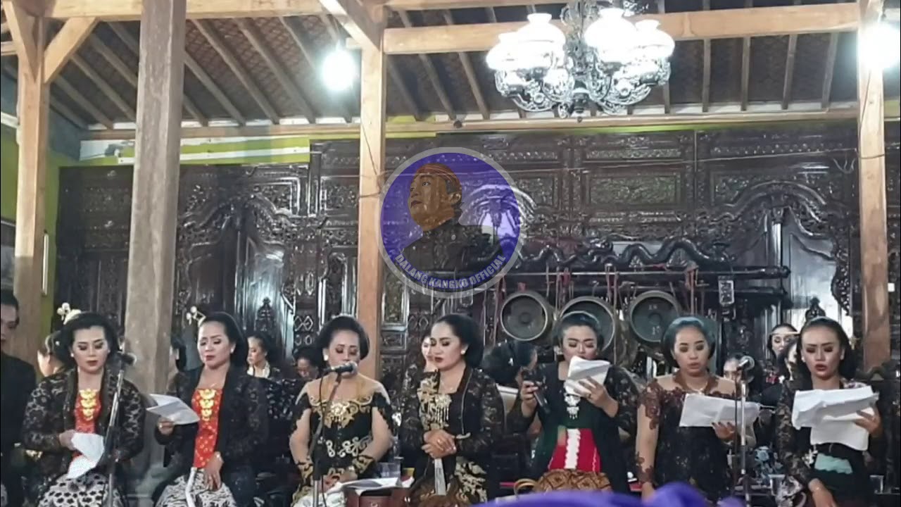 KLENENGAN MAT MAT AN KARAWITAN PUTRI ( PENGENDHANG PUTRI JOSS .. TANGANE KAYA WONG LANANG )