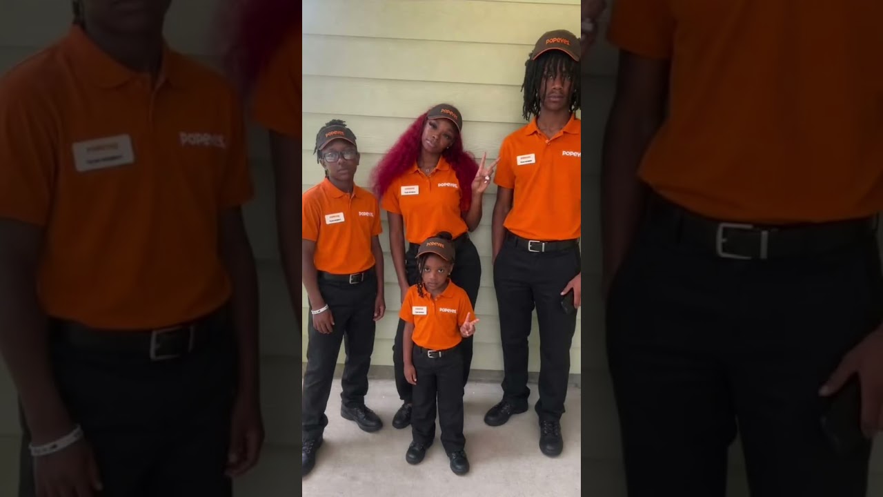 Everybody got a job even the baby😅 they gone be eating chicken for breakfast, Lunch, & dinner 😭😭