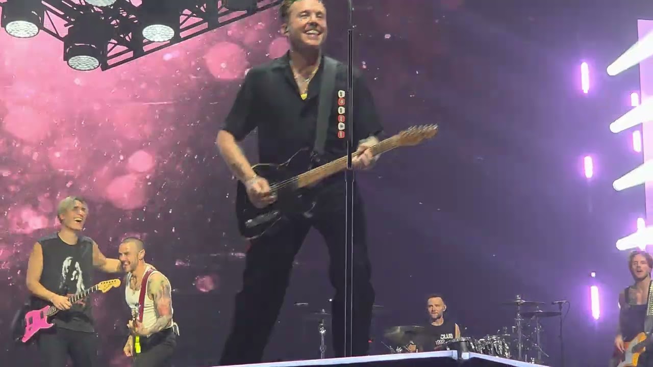 McFly (ft Busted) - Shine A Light [03/10/2025]