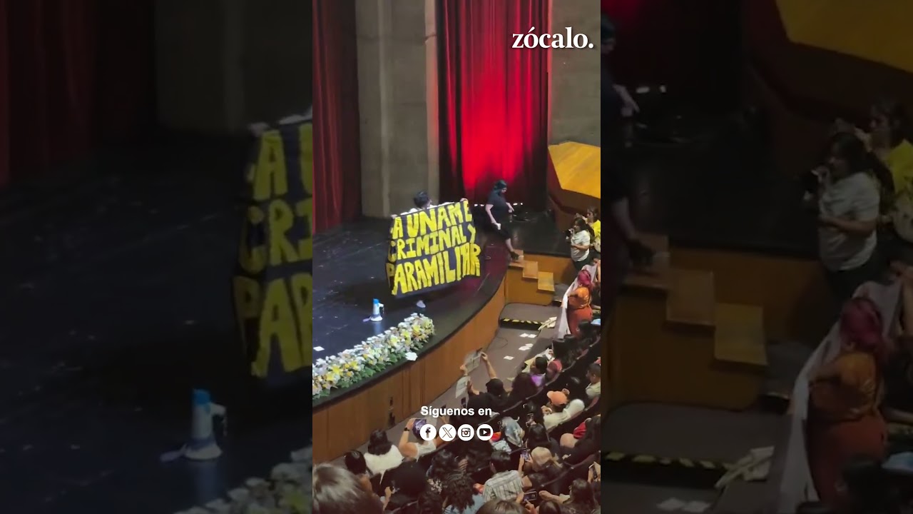 Protesta interrumpe conferencia de #AngelaDavis en la #unam
