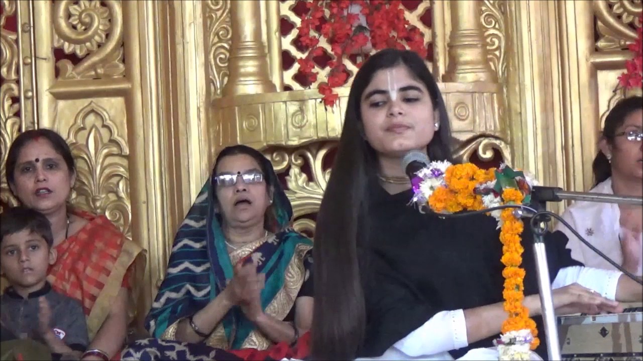 Devi Chitralekha Dhuni Hare Krishna (Baba Anandram Darbar Chakarbhata)