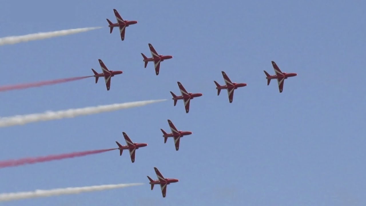 Brilliant RAF Red Arrows Display at Clacton Airshow 2025