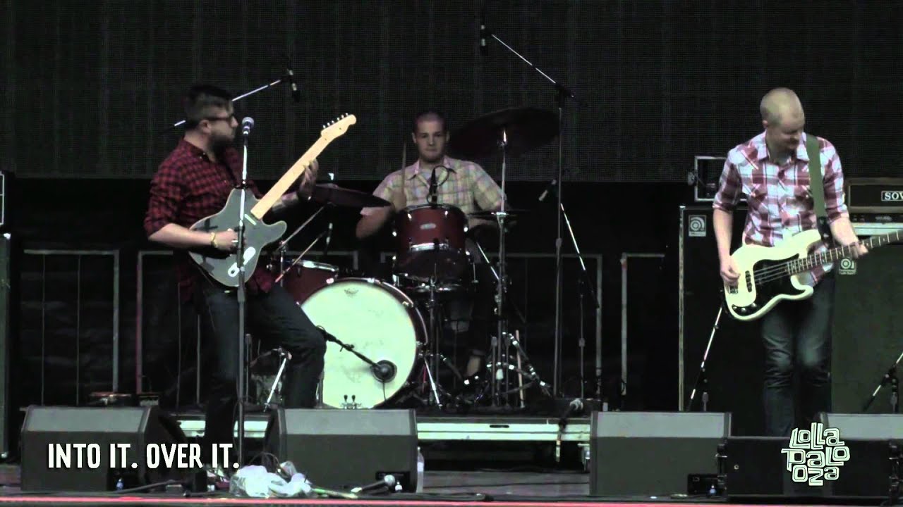 Into It. Over It. - Embracing Facts (live at Lollapalooza 2014)