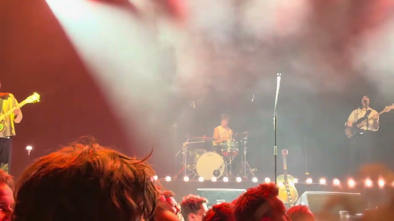 Sons Of The East - You Might Think @ Tivoli Utrecht NL 24.09.2025