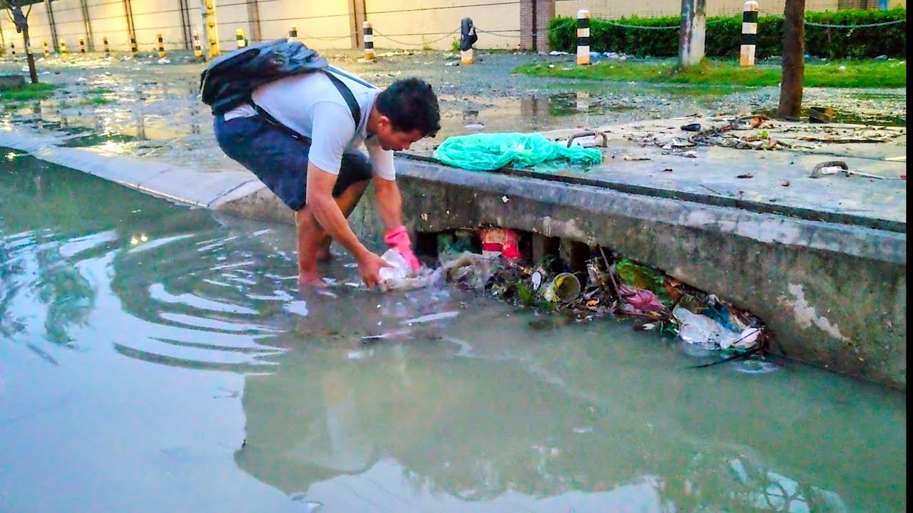 Useful of Clear Up Garbage Debris Unclog Drain avoid Flooding