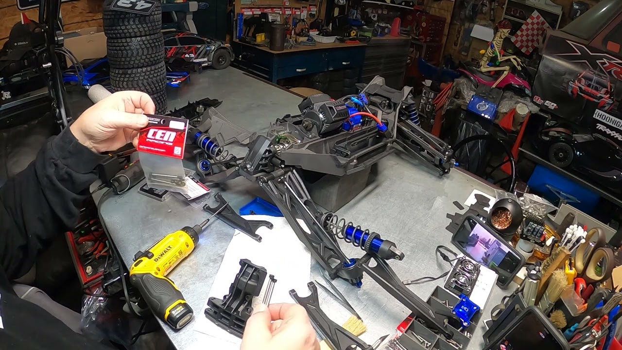 Traxxas XRT rear dual-ty bar mod. Helps reduce broken upper bulkheads and shock towers.