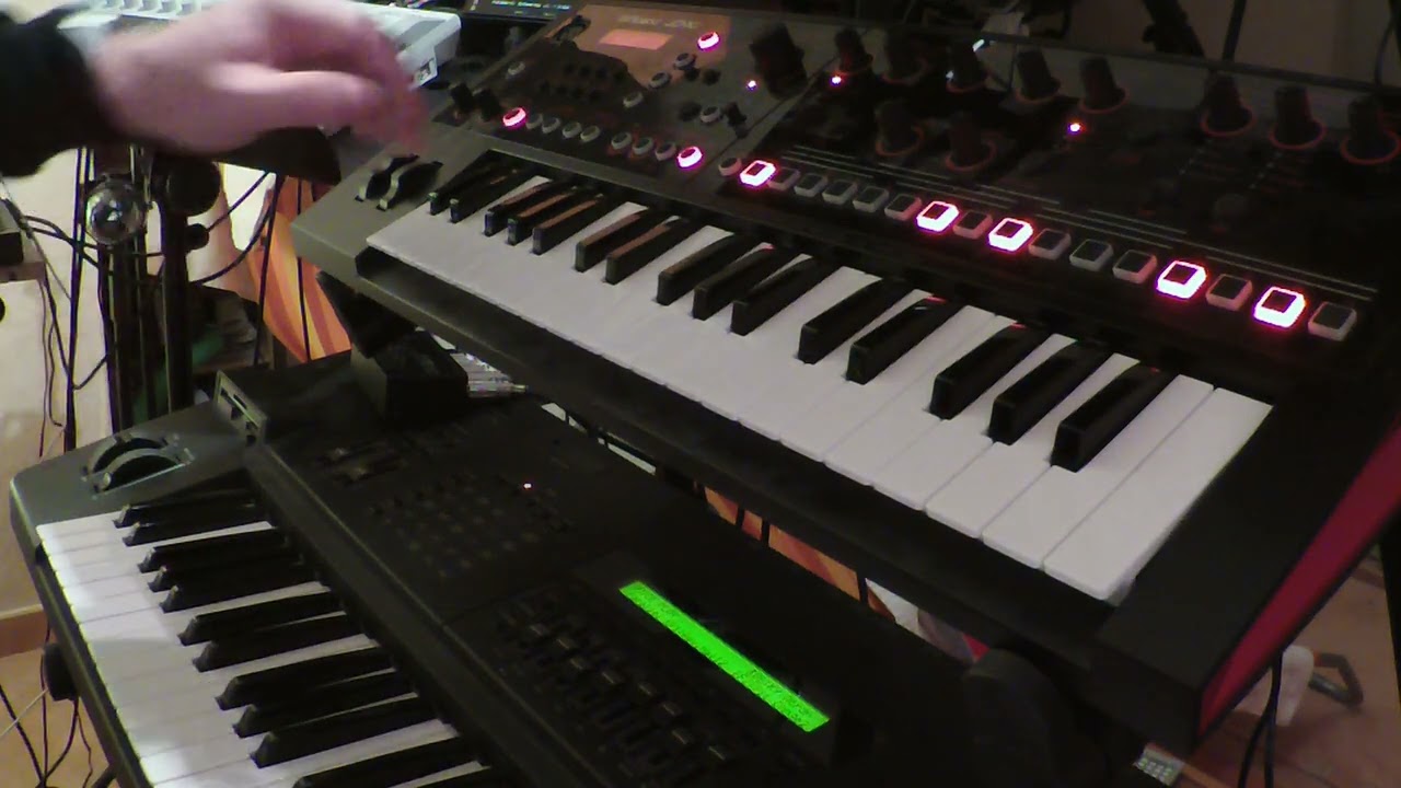 Roland JD-XI Short presentation demo, no talking