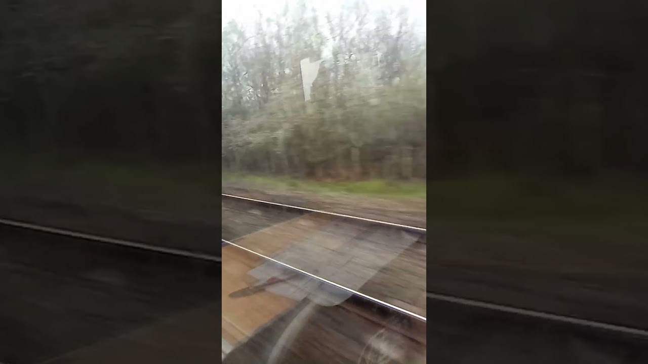 Voyage en #train de #Castelsarrasin à Lavilledieu Tarn-et-Garonne. Vidéo arrivée #gare #Lavilledieu