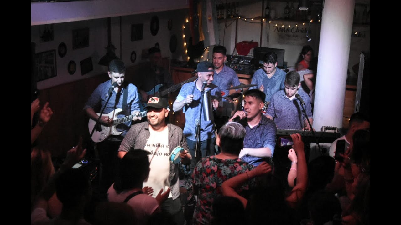 ExpressoC En Vivo - Mix de Grupo Karicia