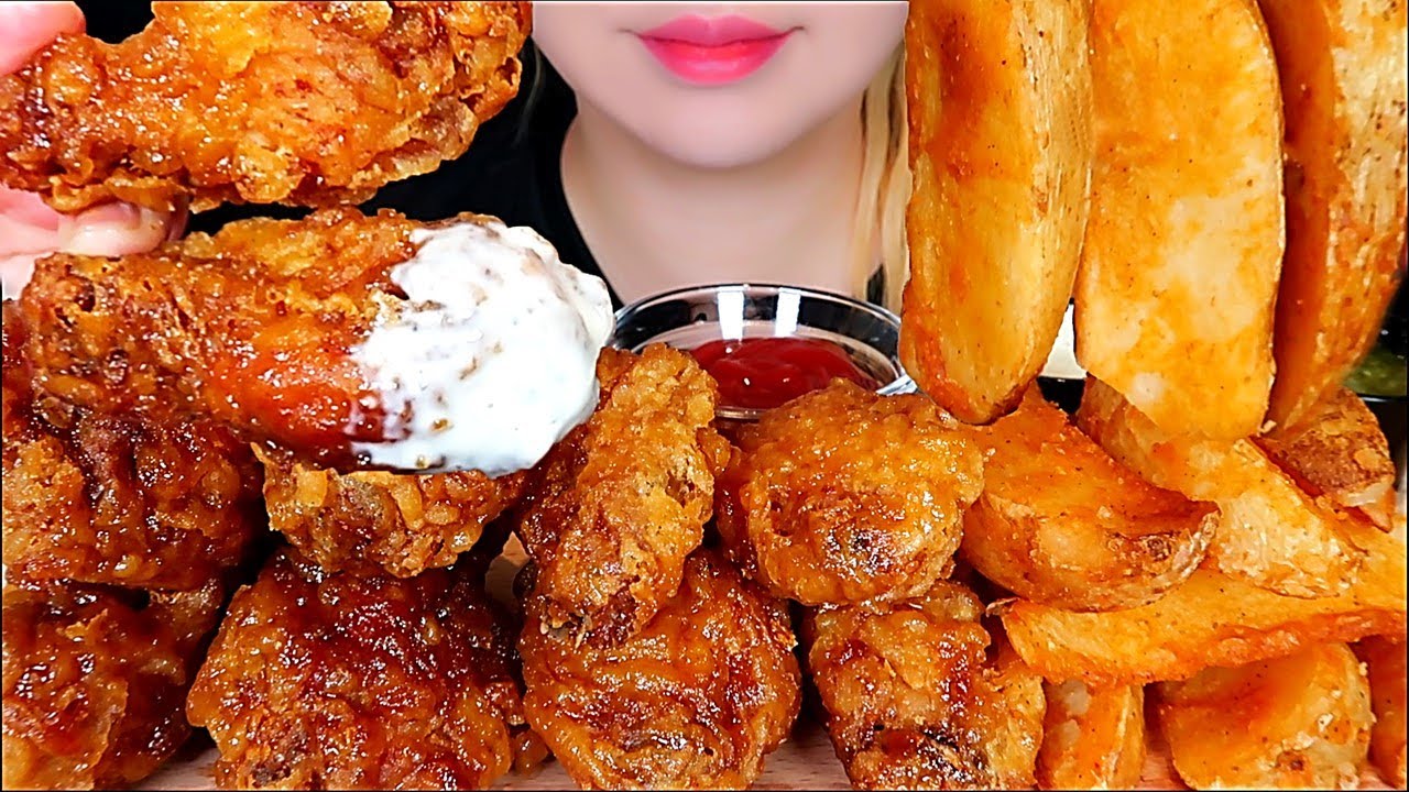 ASMR KOREAN FRIED CHICKEN🍗 HONEY WINGS + WEDGE POTATOES Mukbang Eating sounds