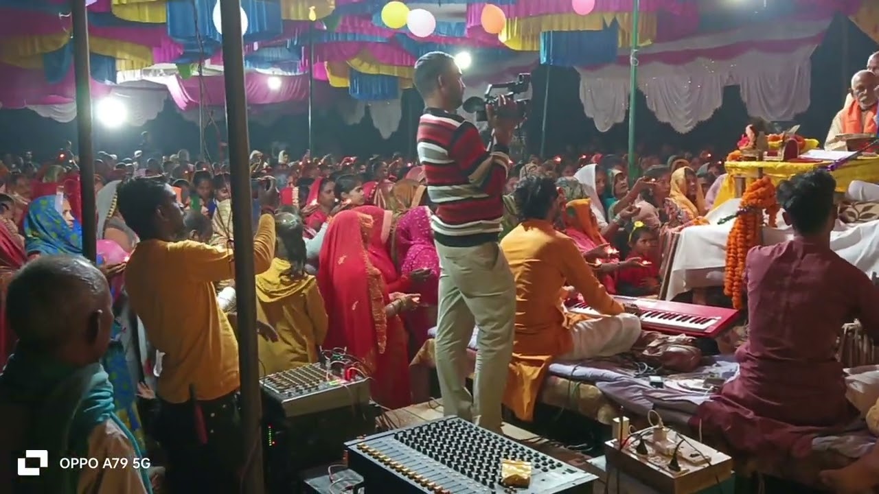 Gya jagannath ji ke Bhat me Arti krte huye apne Ghar pr 