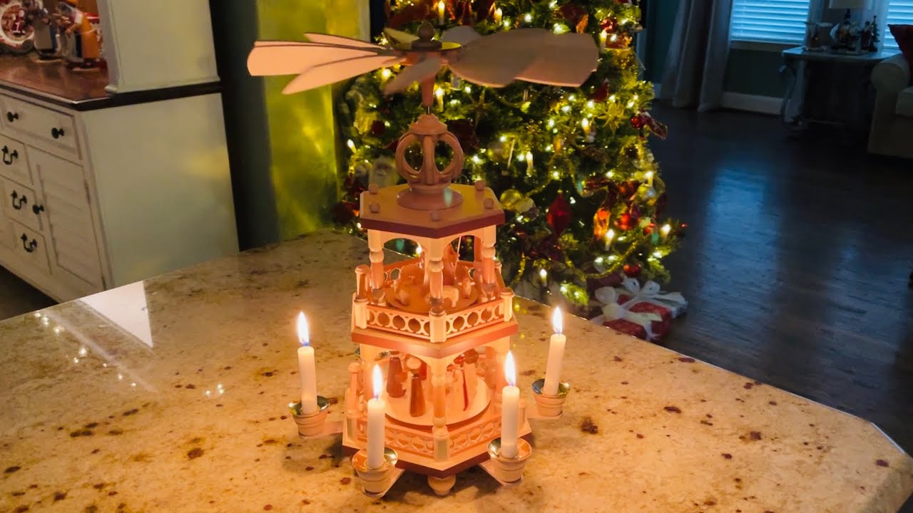 Unboxing a Müller German Pyramid: A German-American Christmas!