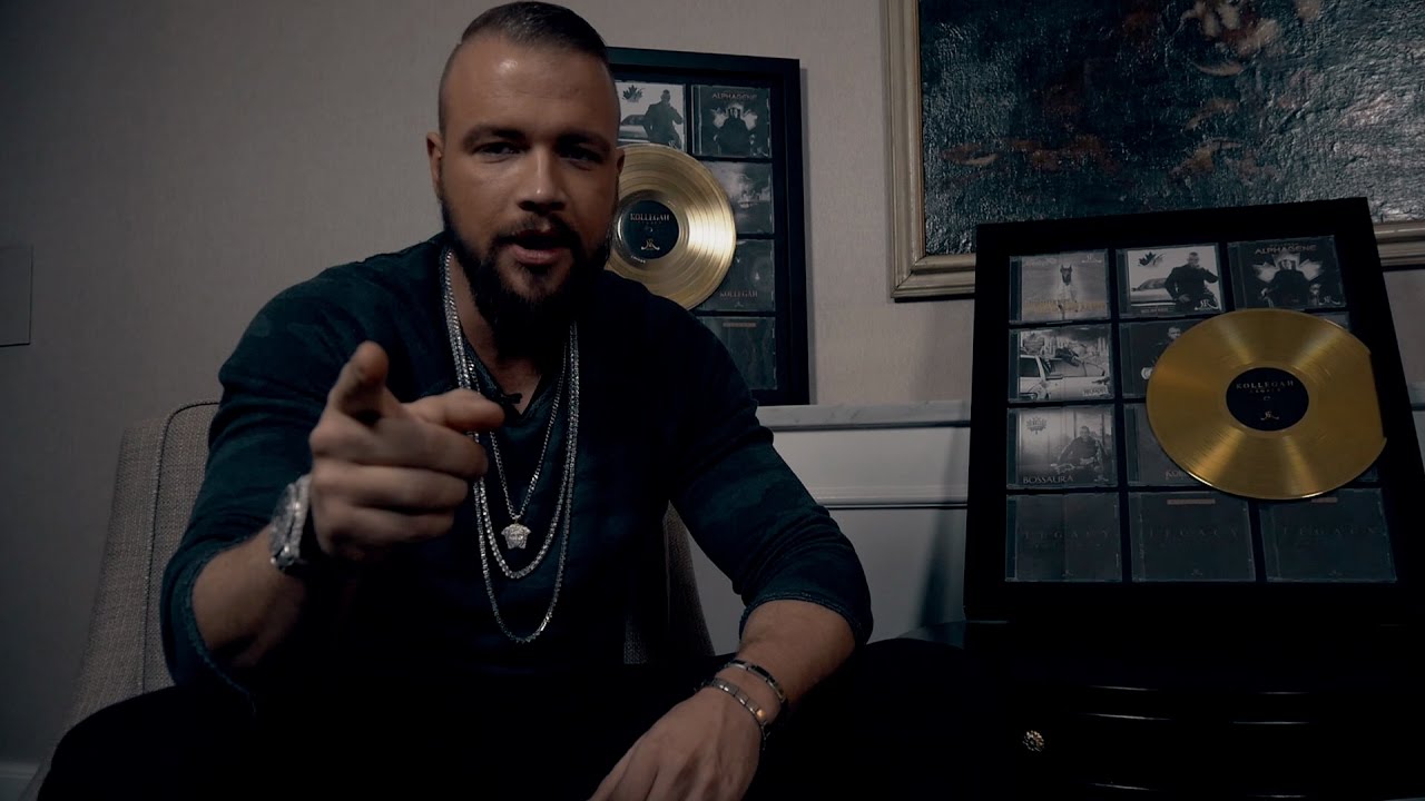 Kollegah zeigt den LEGACY Gold Award