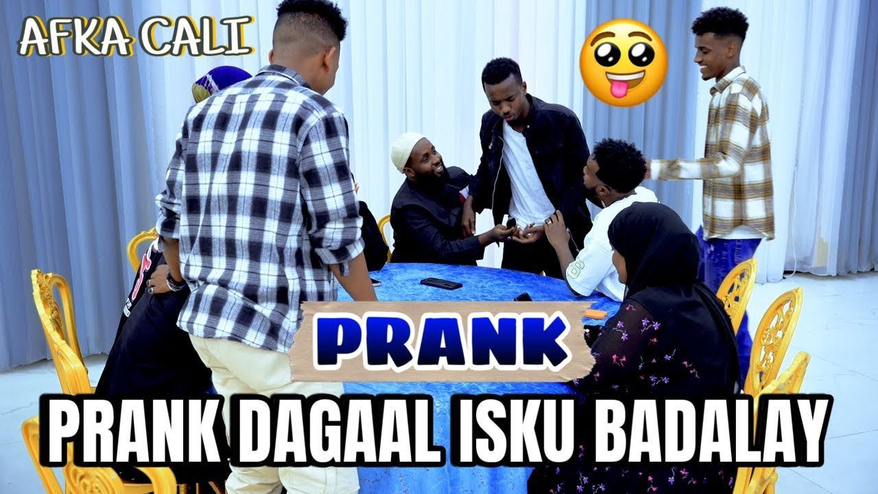 PRANK AFKA CALI OO GABAR DHIDID KAKERNTAY 😂