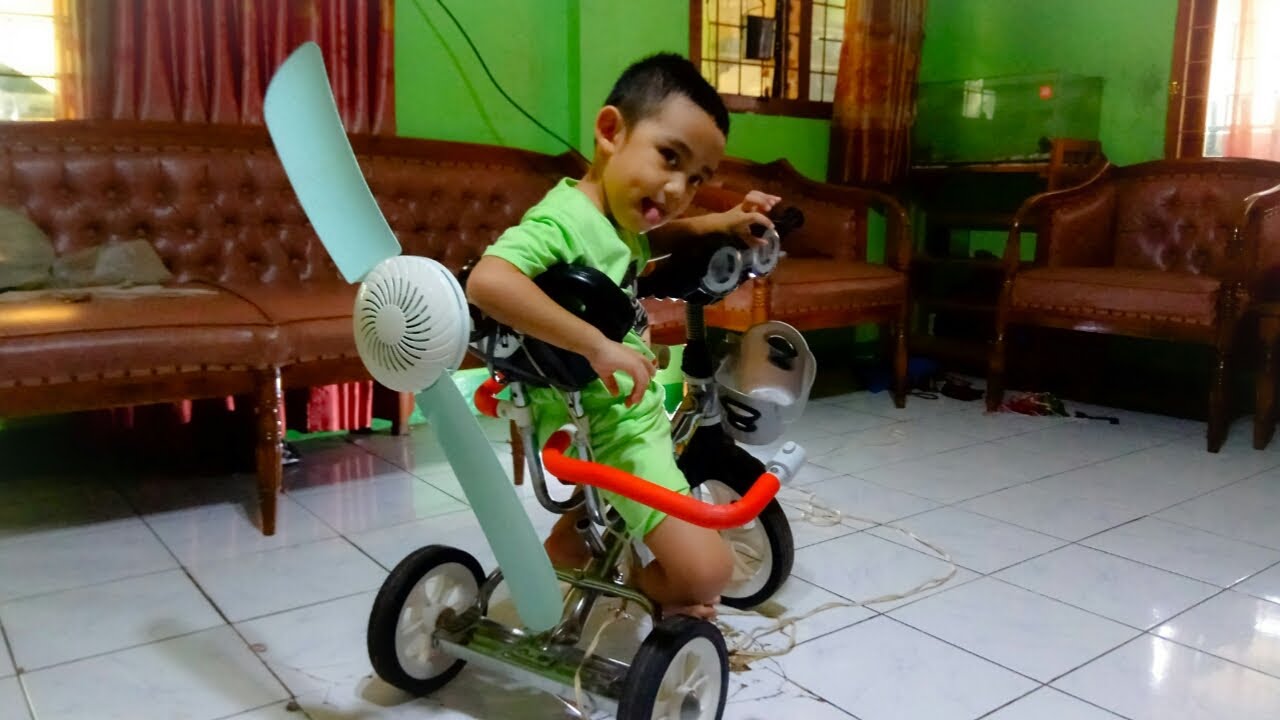 Experiment Kipas Angin Gantung Menjadi Baling baling Pesawat Terbang - Ceiling Fan Propeller