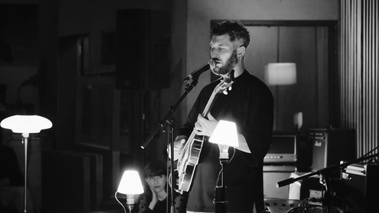 Hausmane - At the door (live @Studios Ferber)
