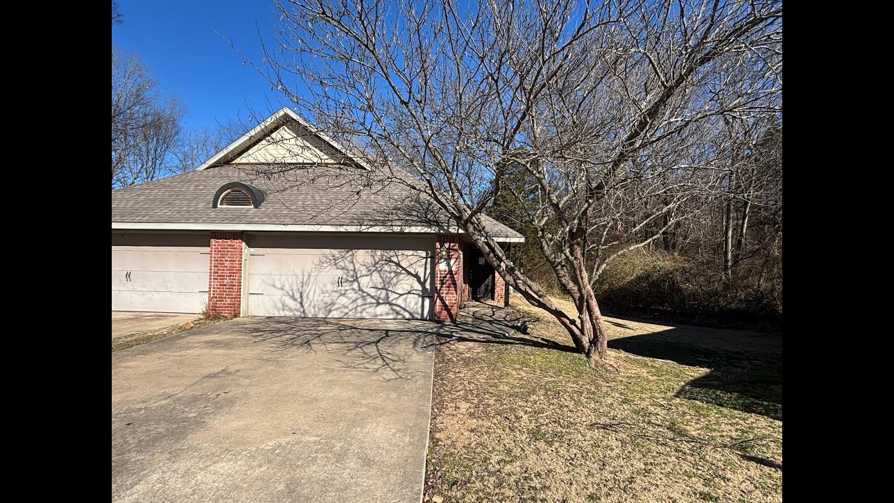 24 S Ray Ave Fayetteville, AR 72701