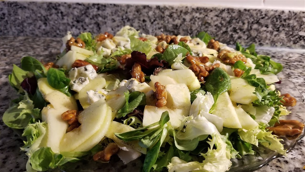 👩🏿‍🍳l SUPER FACIL, SALUDABLE y DELICIOSO l✅ Ensalada verde con pera, manzana, nueces y queso azul.