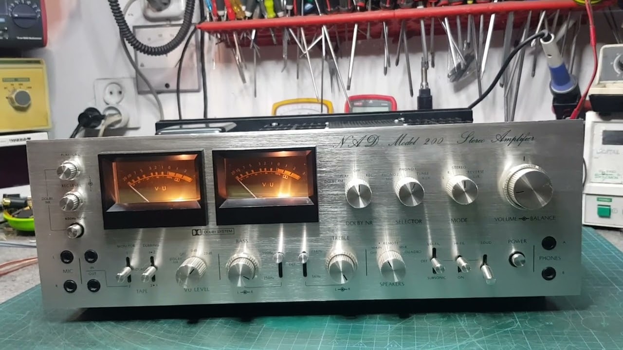 NAD Model 200