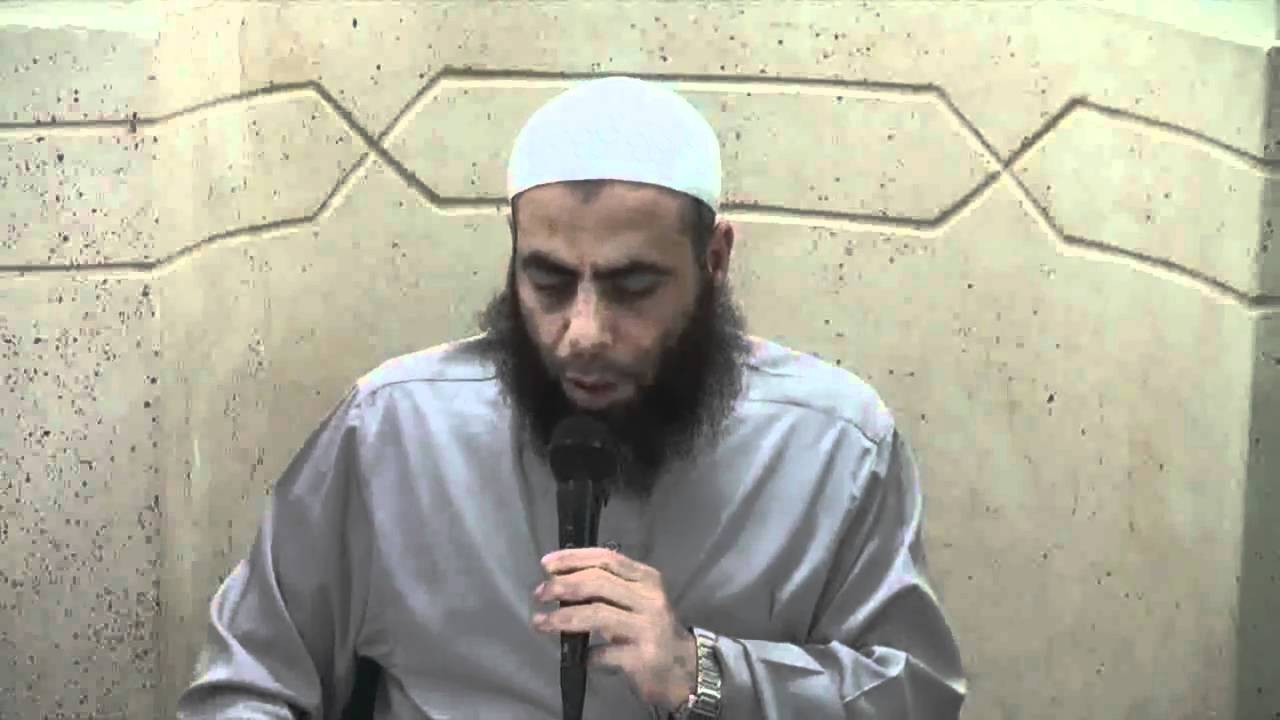 كيفية تطهير النجاسه المائعه من السجاد و المراتب