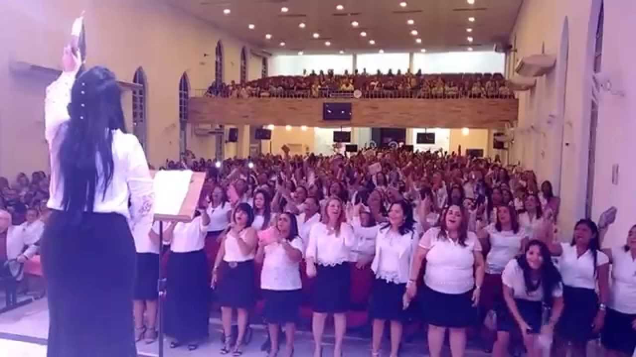 Andrea Fontes-Desembainha Tua Espada