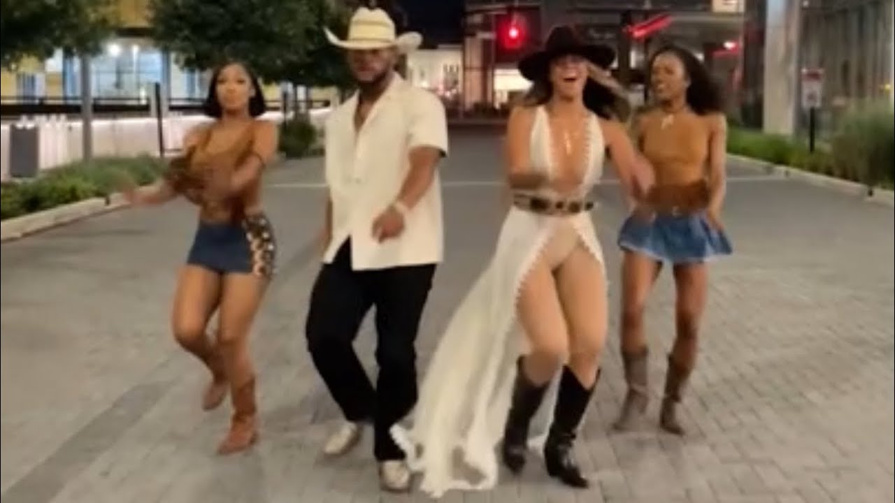 Shae Nycole &mdash; видео с танцем Do right Dance, в котором участвуют: @ShaeNycole @Itsjakaylaa Xmike....