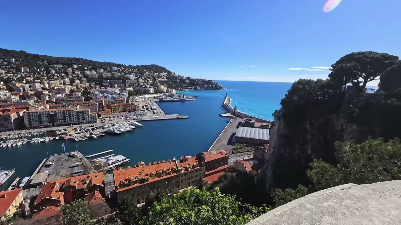 Walking to the Colline du Château - Nice France