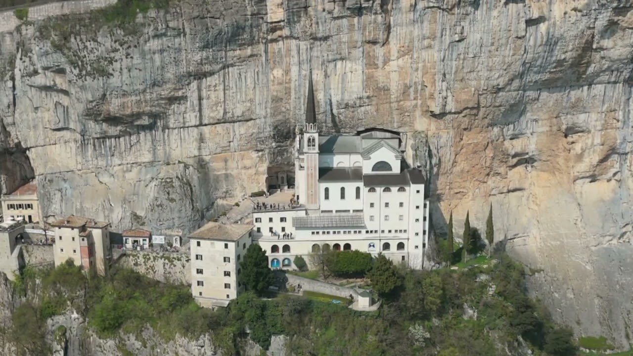 Santuario della Madonna della Corona
