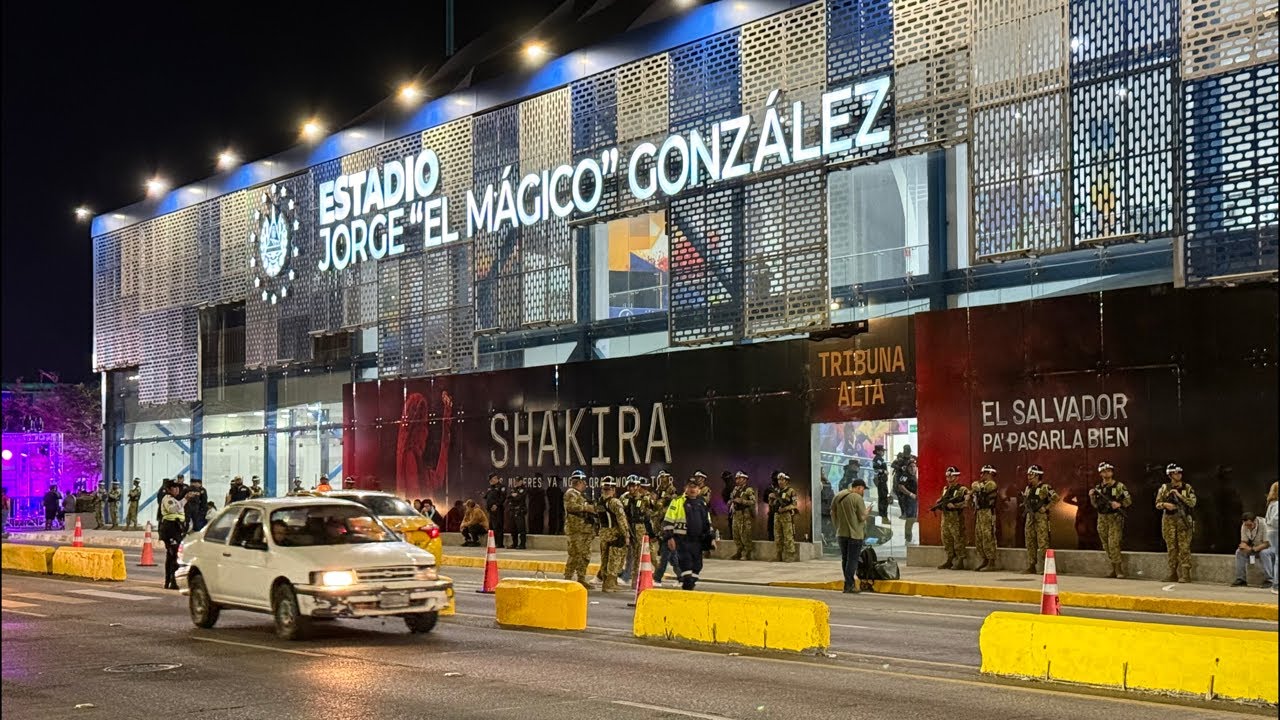 SHAKIRA EN EL SALVADOR