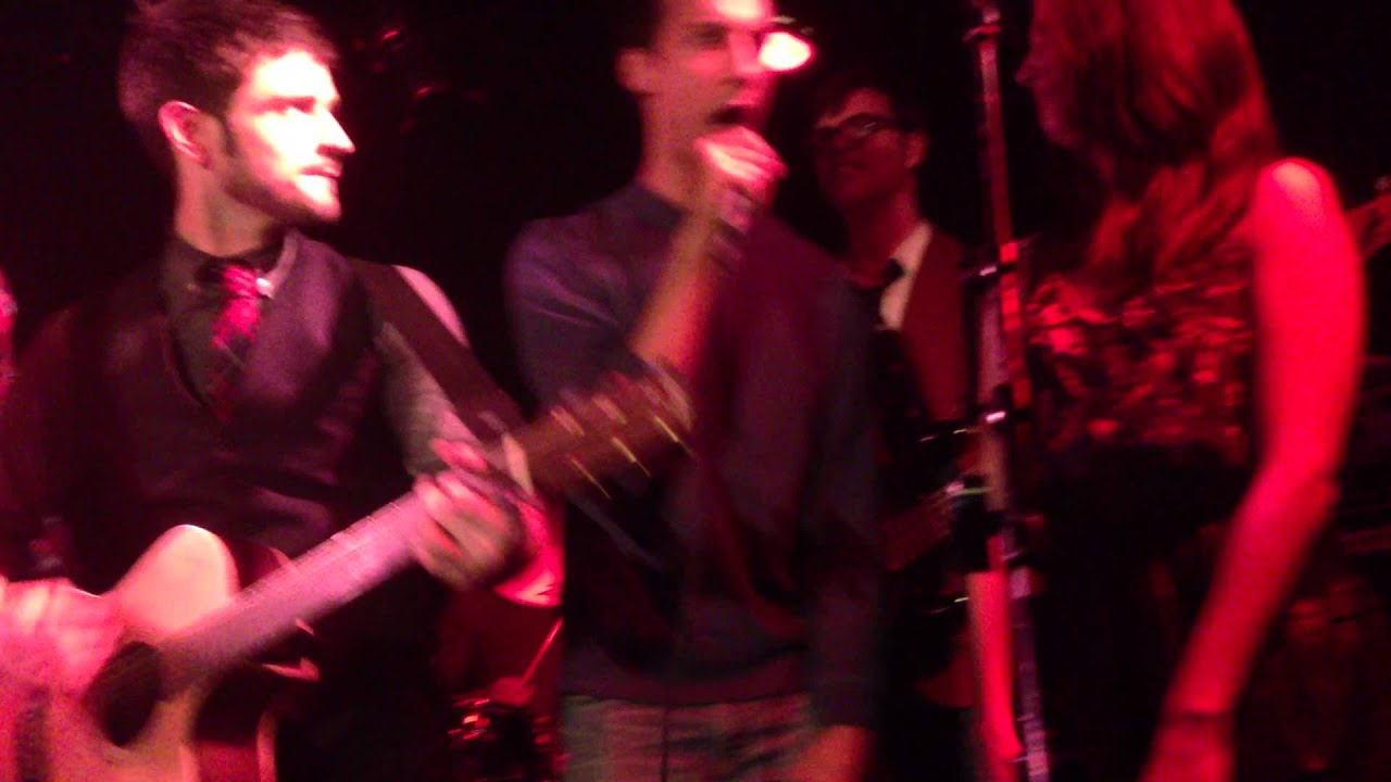 Alison Brie & Danny Pudi freestyle rap (Viper Room Hollywood 12-14-12)