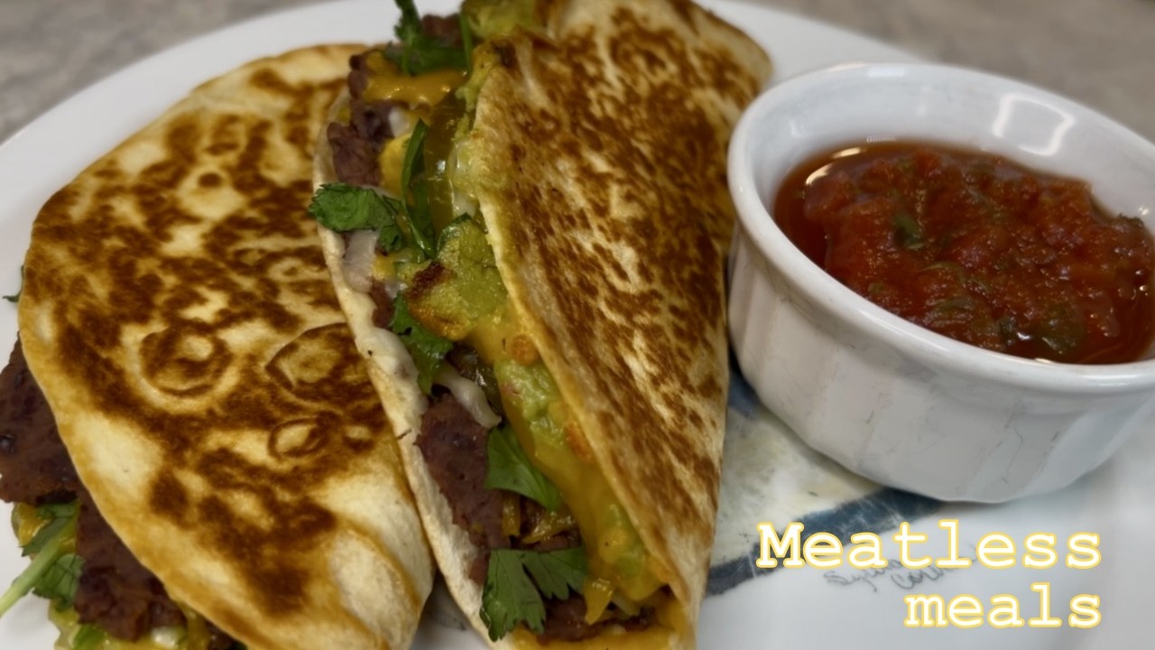 BLACK BEANS & AVOCADO TACOS Recipe | Easy MEATLESS TACOS Recipe