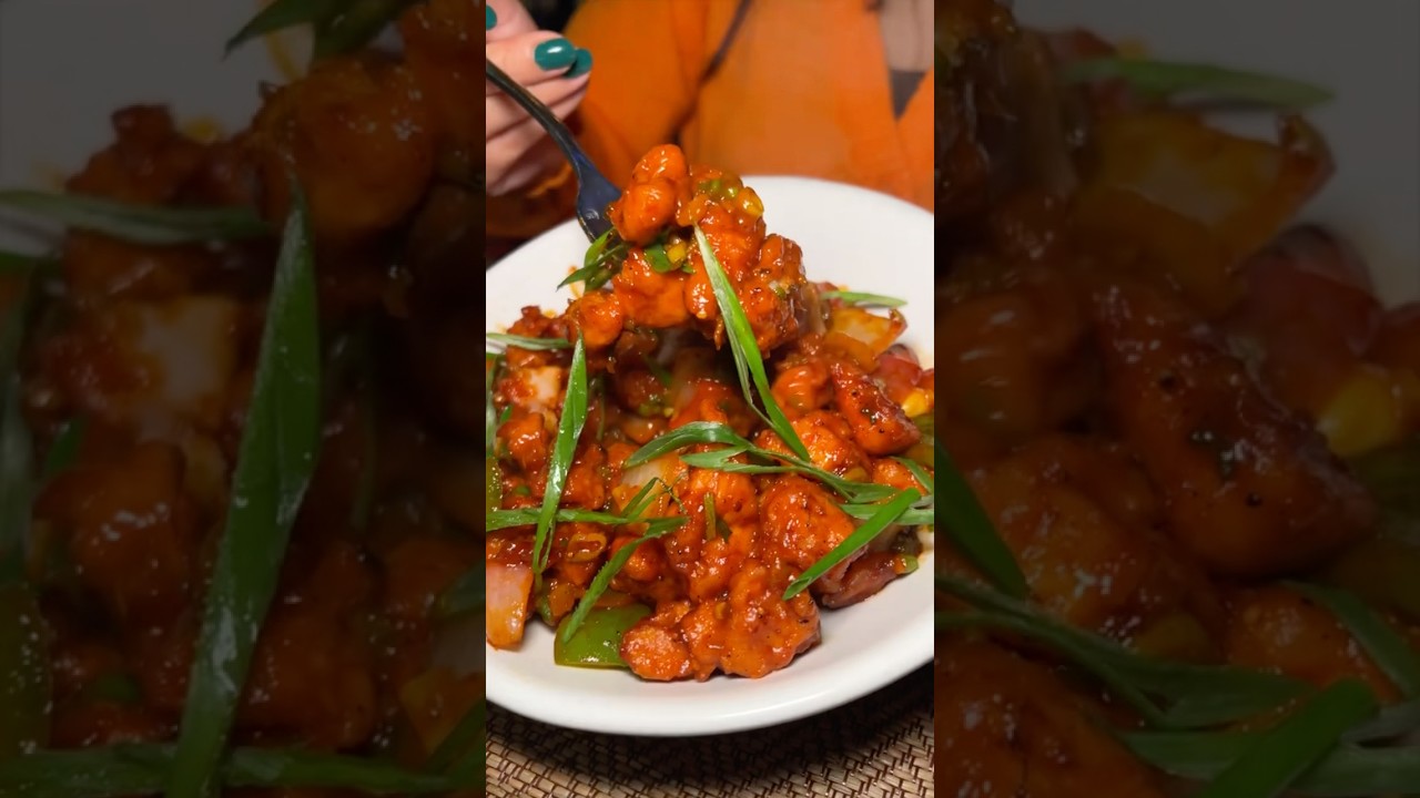 Have you DEVOURED Indian food at Spice Mantra Indian Cuisine in NYC?! 🔥🔥 SO good. 🤤 #DEVOURPOWER
