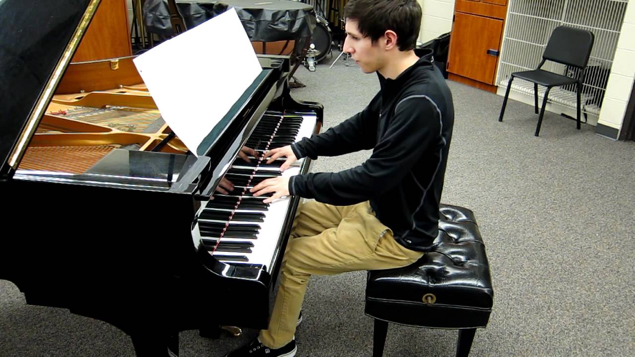 The Old Castle - Modest Mussorgsky
