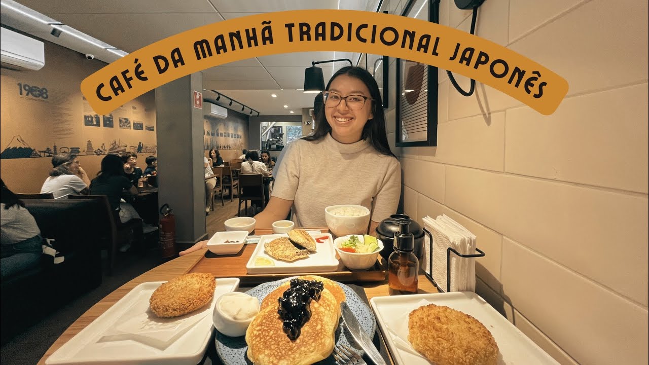 Comendo Café da manhã tradicional Japonês