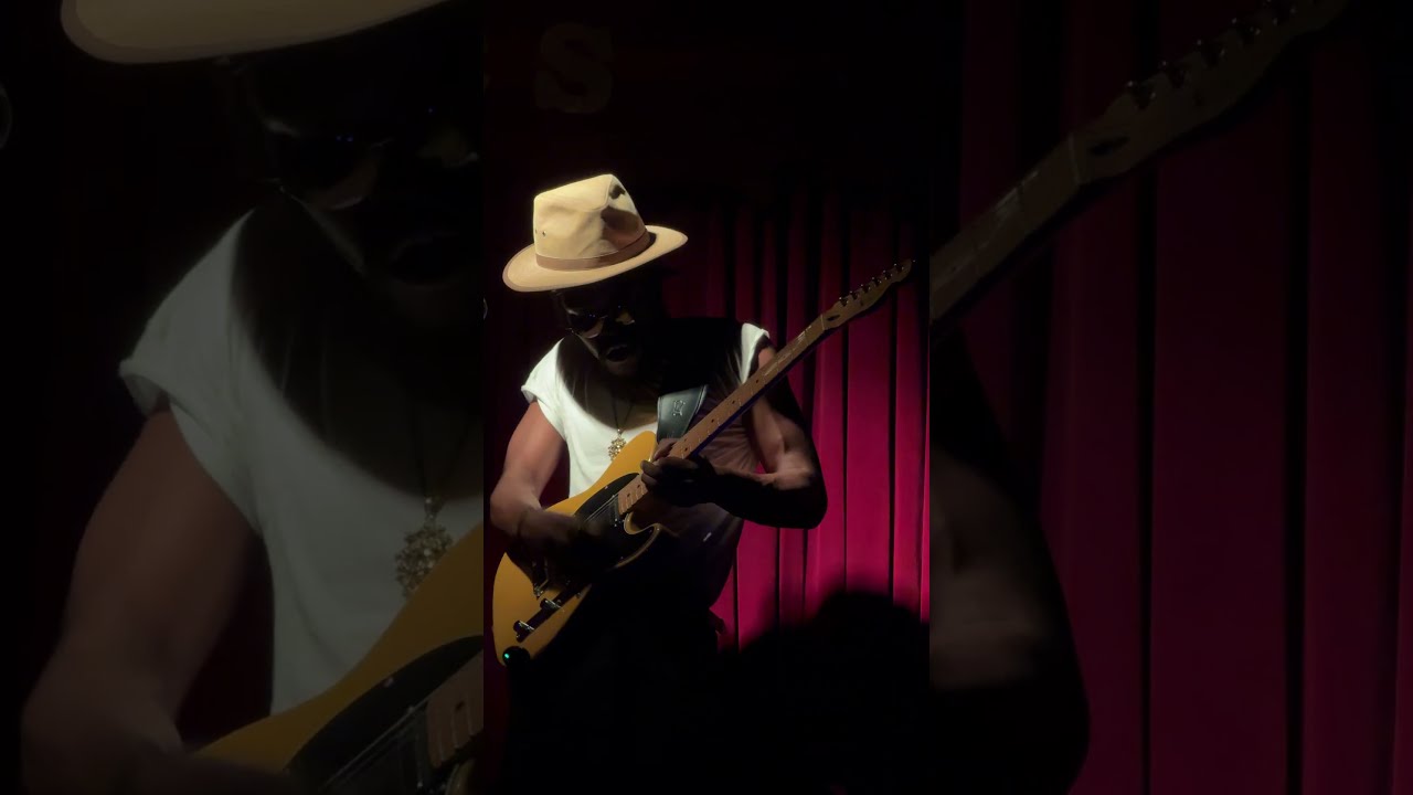 Adjua Ajamu RIPPING CRAZY BLUES SOLO at NYC&rsquo;s TERRA BLUES!