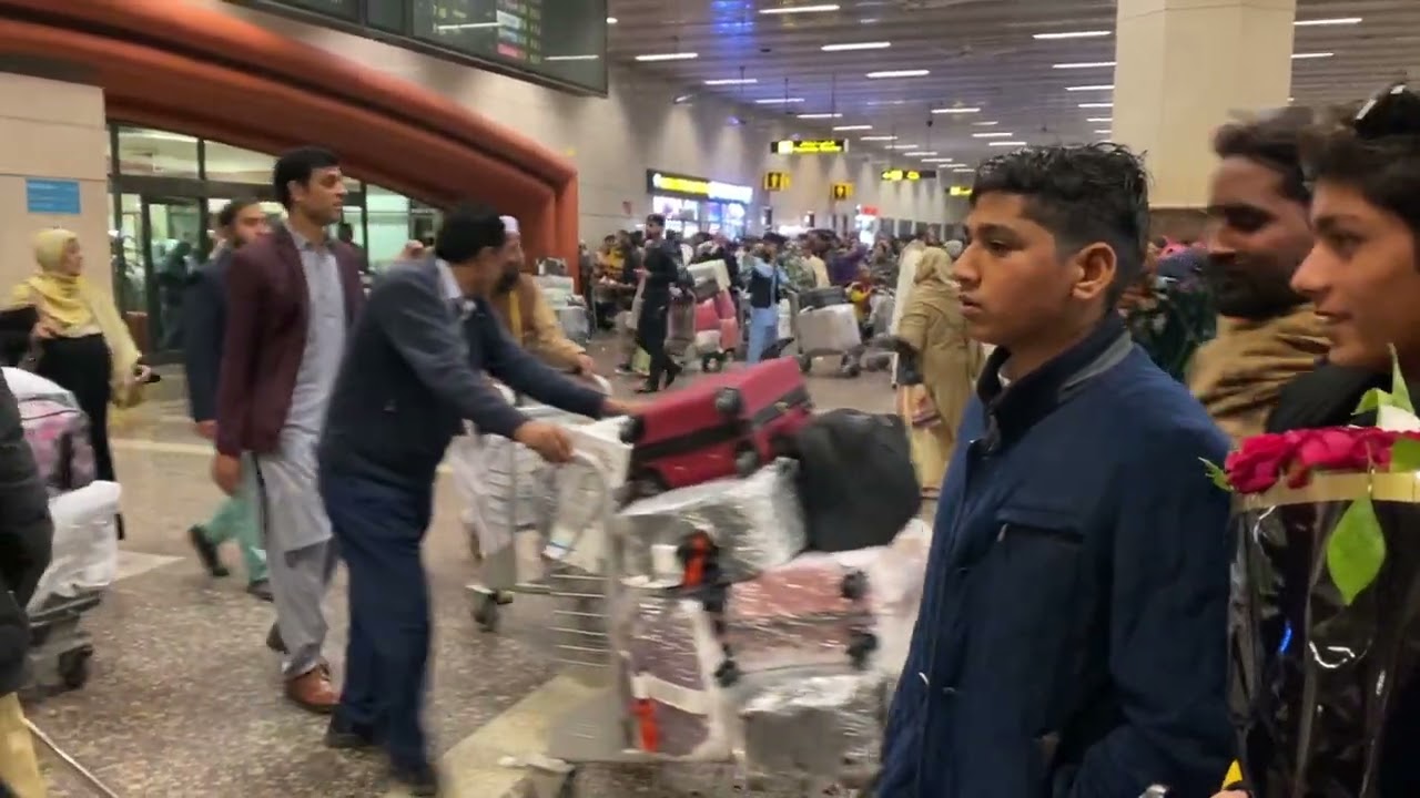 Well Come To Pakistan May Best Friend Mr Ibrar Shafqat|Umrah Shareef|(Vlog Waqar Qadri)