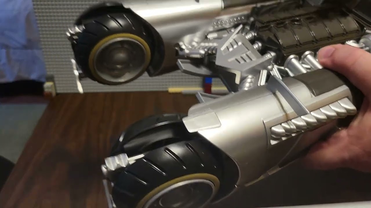 McFarlane Toys - DC Multiverse - White Knight Batmobile (Gold Label) review